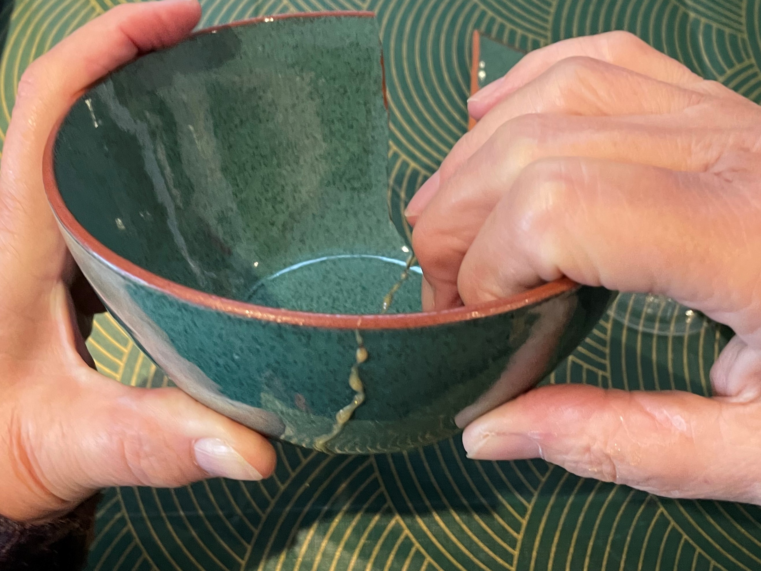 https://madyna.be/storage/activity_photos/66858b82923bb/kintsugi pot.JPG